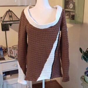 NWT Alessa Crochet Oversized Convertibles Sweater.